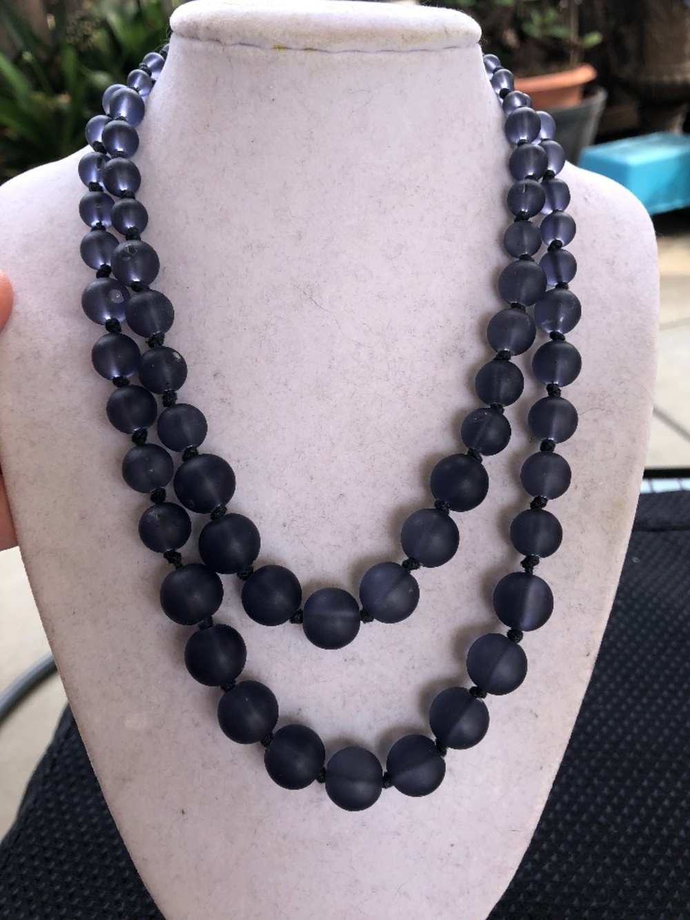 VINTAGE BLUE NAVY COLOR NECKLACE